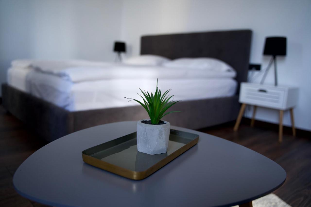 Style Hotel Ungheni Targ Extérieur photo