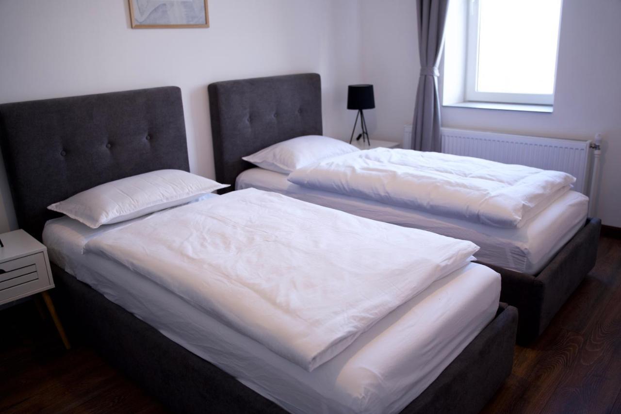 Style Hotel Ungheni Targ Extérieur photo